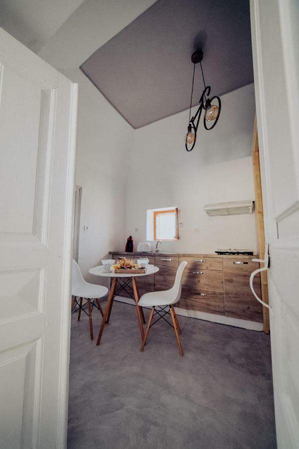 Pueblo Viejo Suites Kamári Buitenkant foto